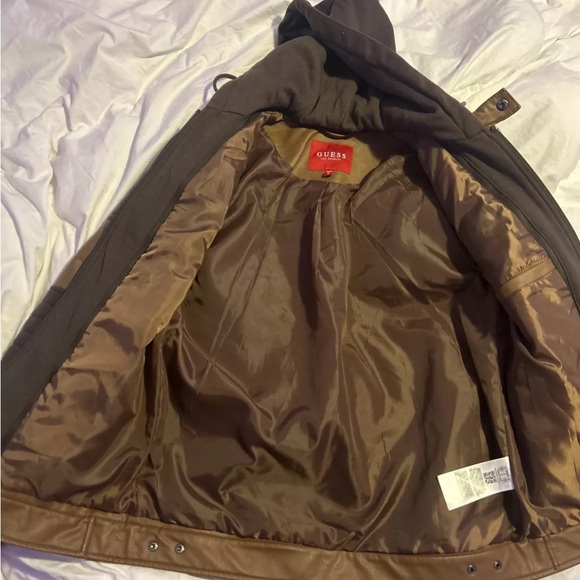 Vintage guess bomber jacket in Size M - Picture 3 of 6